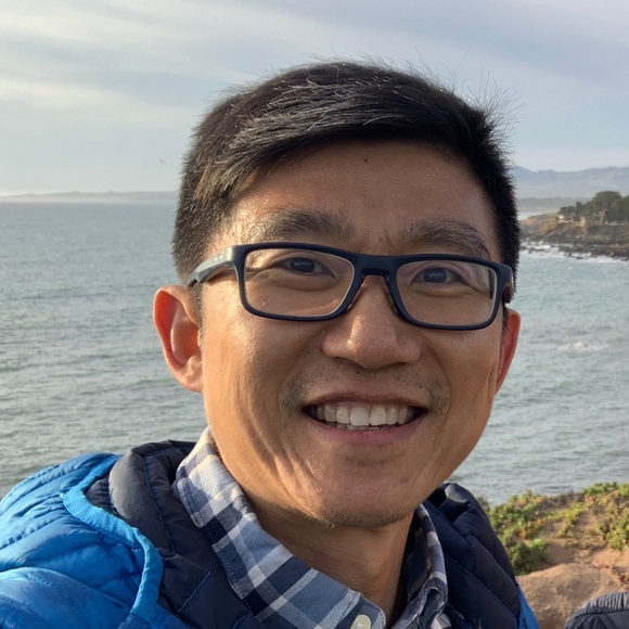 Profile Picture of Jon Wong (@sumntingwong) on Poshmark