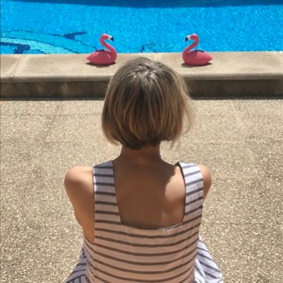 Profile Picture of Julia Hankin (@julesskedaddler) on Twitter