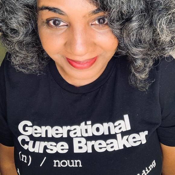 Profile Picture of Monique Boea (@mboea) on Poshmark