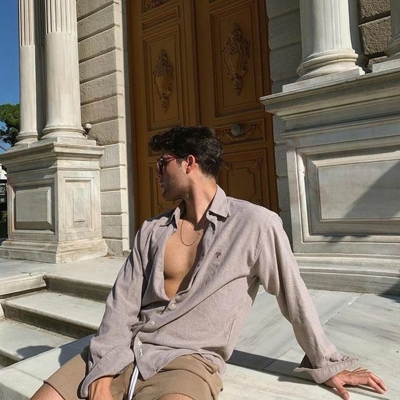 Profile Picture of Daniel Lorenzo (@user198913) on Poshmark