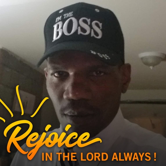 Profile Picture of Lee Scott (@leesco43) on Poshmark