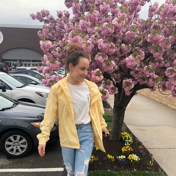 Profile Picture of Emily Quinn (@emilyquinn11) on Poshmark