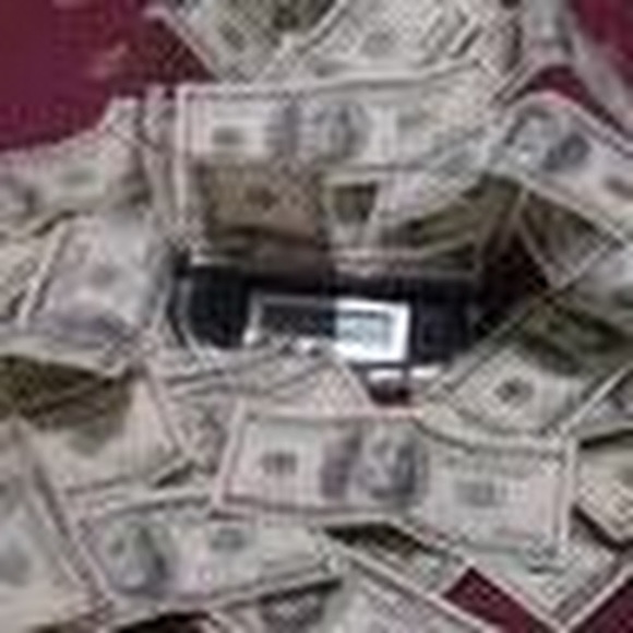 Profile Picture of Darrell Dudley (@ddudley10) on Poshmark