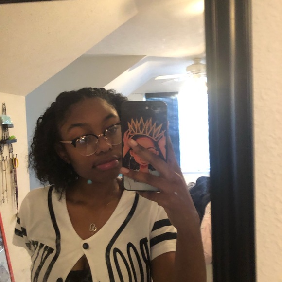 Profile Picture of Tanayia Patterson (@tanayiap) on Poshmark