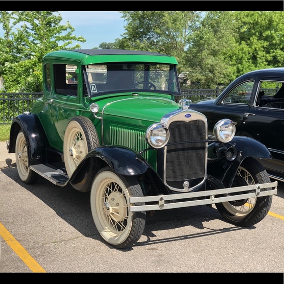 Profile Picture of Derek Ilich (@dilich) on Poshmark