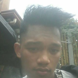 Profile Picture of Bryan Tomalon Umbaña (@bryan.tomalonumbania) on Facebook