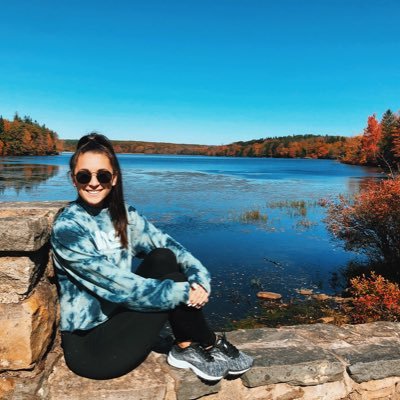 Profile Picture of Kristen Thompson (@Kris10_Thompson) on Twitter