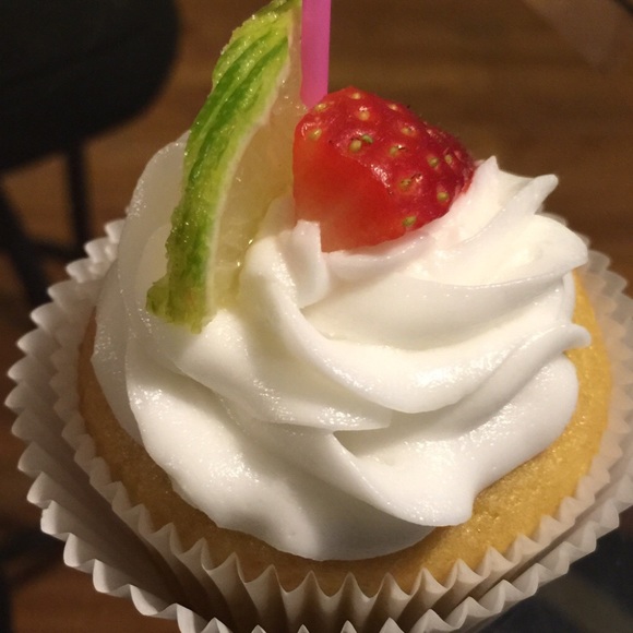 Profile Picture of Lavette Lightford (@lavettel) on Poshmark