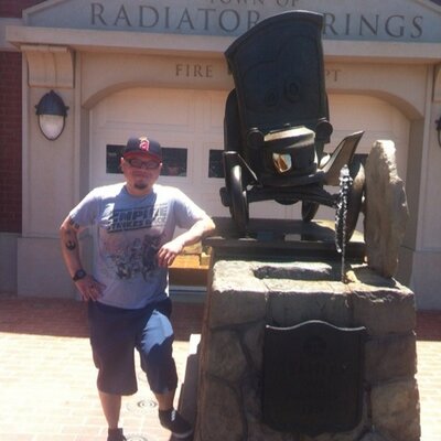 Profile Picture of Victor Rosales (@vrosales1975) on Twitter