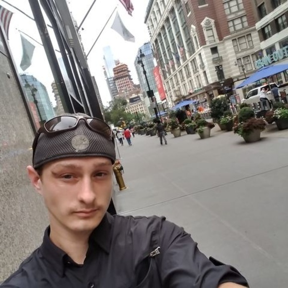 Jordan Glouse - Poshmark Profile Picture of Jordan Glouse (@sledneck1230) on Poshmark