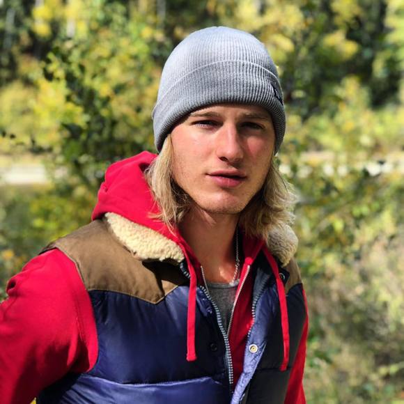 Profile Picture of Nevis Klaudt (@nevisklaudt) on Poshmark
