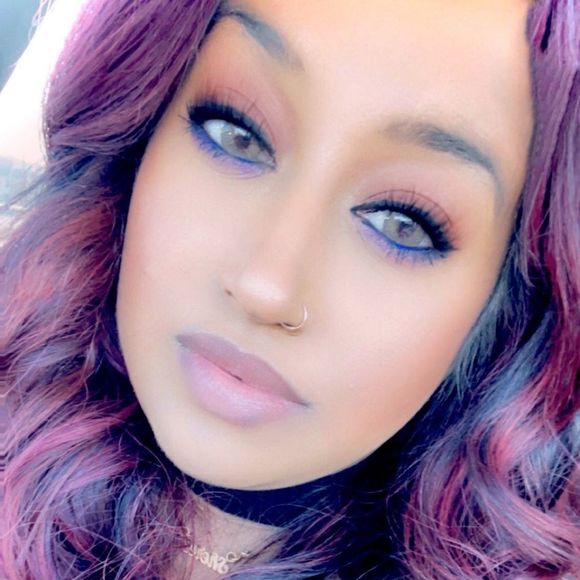 Profile Picture of Sherel James (@sherelluvs) on Poshmark