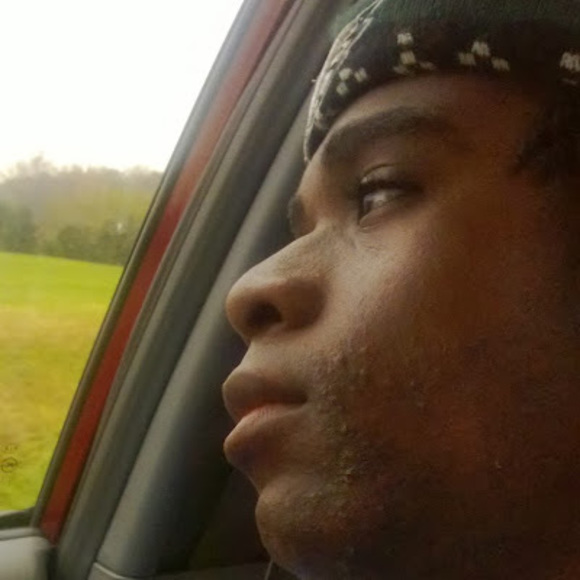 Profile Picture of Raymond Biddle (@rayskettle) on Poshmark
