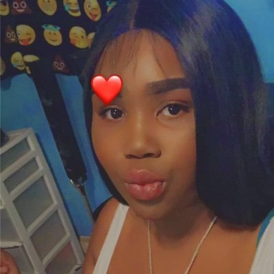Profile Picture of Vivian Mack (@Ganqsterr16) on Twitter