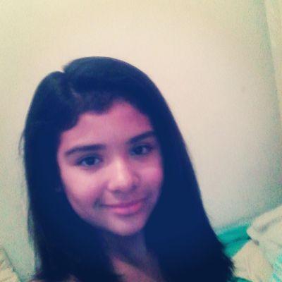 Profile Picture of Emily Ramos Bazan (@Emi19011) on Twitter