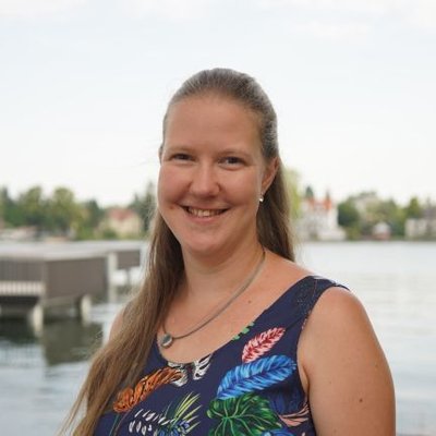 Profile Picture of Melanie Hampel (@StellarMelanie) on Twitter