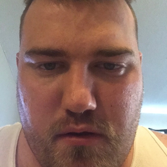 Profile Picture of Aaron Fleming (@flemingaaron39) on Poshmark