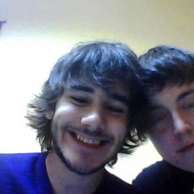 Profile Picture of Hulala (@karvyga) on Twitter