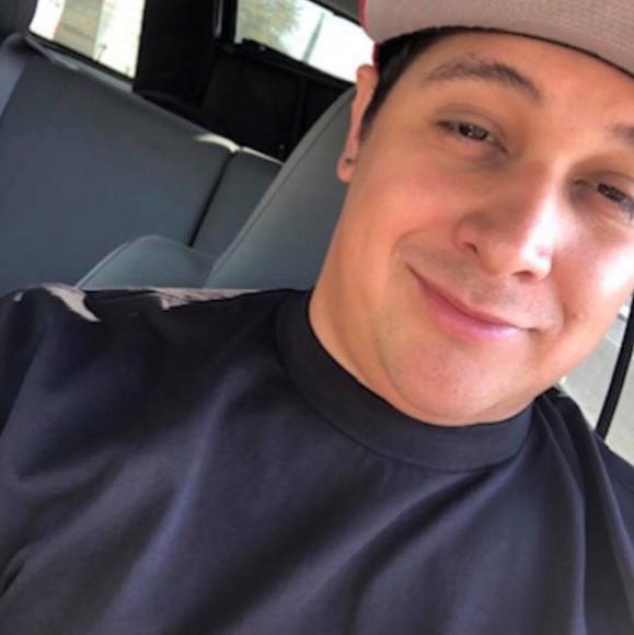 Profile Picture of Jonathan Ochoa (@jonathanocho269) on Poshmark