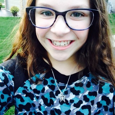 Profile Picture of Ella Wargowsky (@Ella_Sprinkles) on Twitter