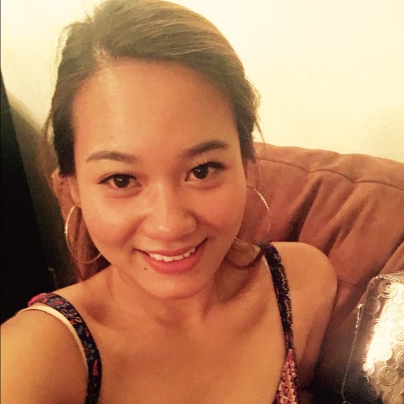 Profile Picture of Anh Dang (@anhdang91) on Poshmark