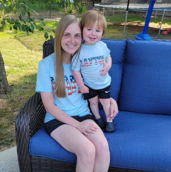 Profile Picture of Katelyn Burch (@katelynburch227) on Poshmark