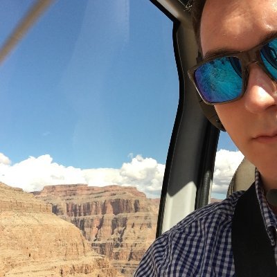 Profile Picture of Chris Blacker (@chrisbreezie9) on Twitter