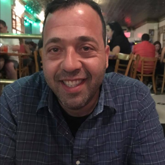 Chris Pietromonaco - Poshmark Profile Picture of Chris Pietromonaco (@cpietromonaco) on Poshmark