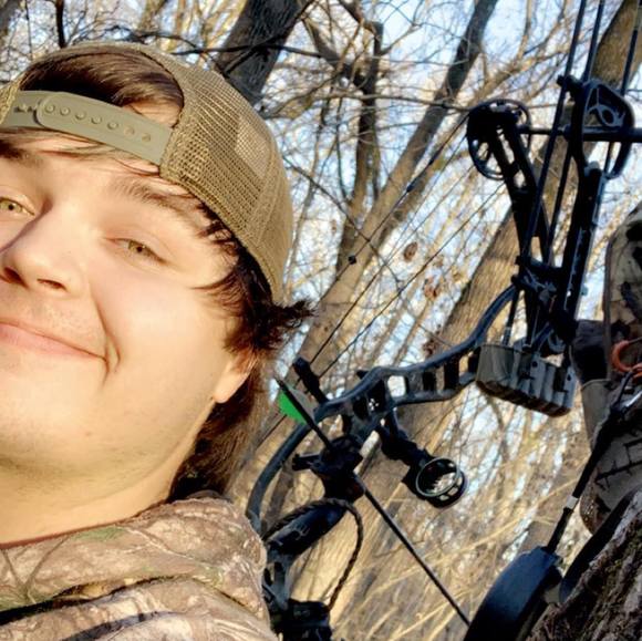 Profile Picture of Hayden douglas Franklin (@haydenfranklinn) on Poshmark