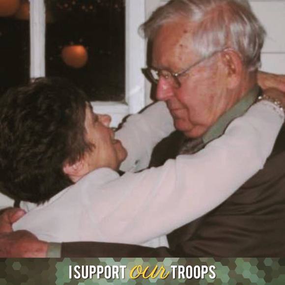 Profile Picture of Aggie Stratman (@aggiejimst) on Poshmark