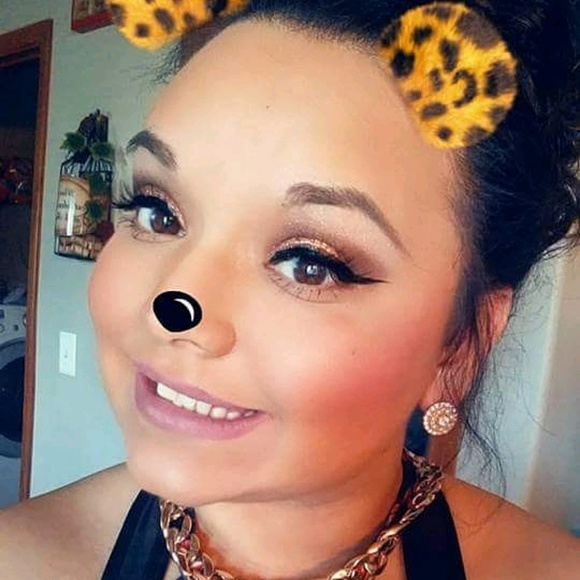 Profile Picture of Sarah Krocker (@sarahek35) on Poshmark