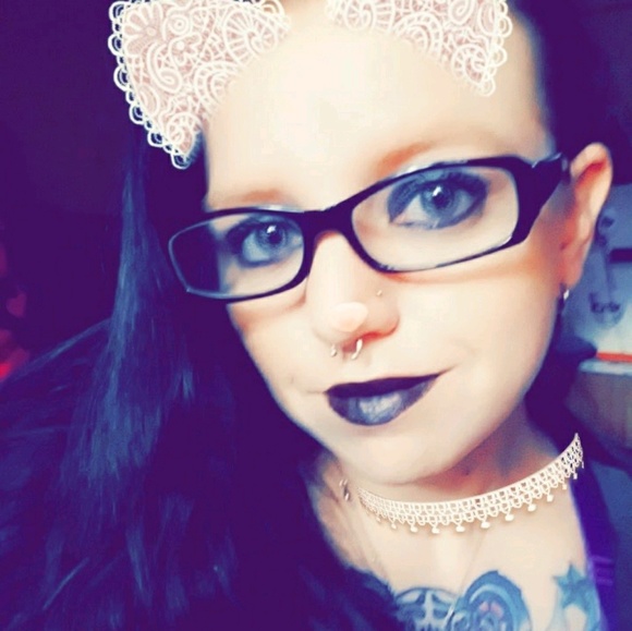 Profile Picture of Trisha Watts (@trishawatts88) on Poshmark