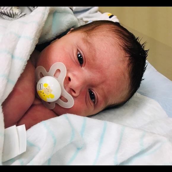 Profile Picture of Roxy Rodriguez (@roxanarosa76) on Poshmark