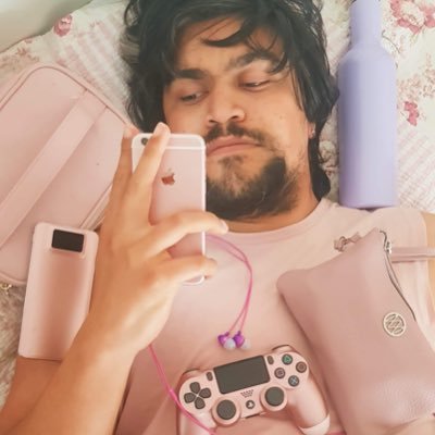 Profile Picture of James 『DragonJams』 Darrington (@TheDragonJams) on Twitter