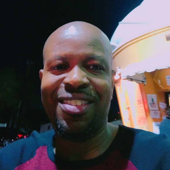 Profile Picture of Jean robens Vil (@benvil55) on Poshmark