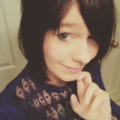 Profile Picture of Cassandra Booth (@Vestige77) on Twitter