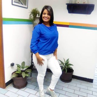 Profile Picture of Aria Malaver (@aria.malaver) on Facebook