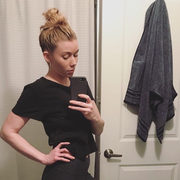 Profile Picture of Victoria Downe (@julesdwne) on Poshmark