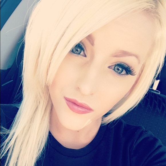 Profile Picture of Shauna Walters (@swalters7) on Poshmark