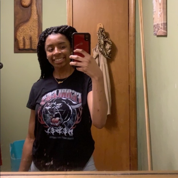 Profile Picture of Torrie Burgess (@torrieetamiaa) on Poshmark