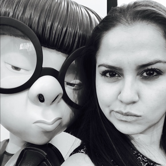 Profile Picture of Nancy Cadena (@nancycadena) on Poshmark