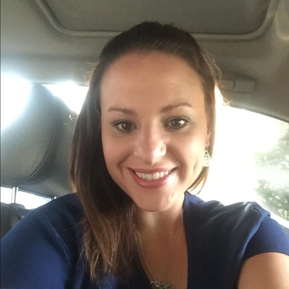 Jennifer Carnaghi - Poshmark Profile Picture of Jennifer Carnaghi (@jpfountz) on Poshmark