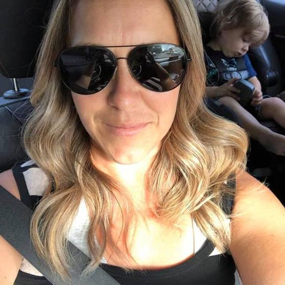 Profile Picture of Andrea Bellemore (@angcle) on Poshmark