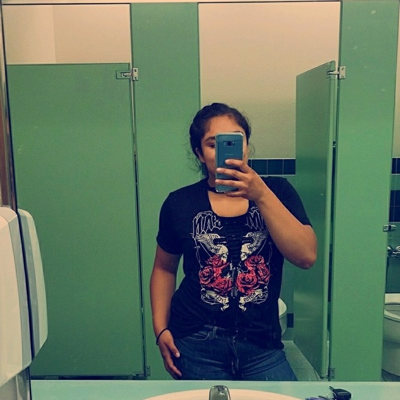 Profile Picture of Janet Ceballos (@tenajthe) on Poshmark