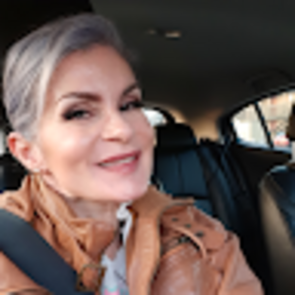 Profile Picture of Clair Smith (@clairsmith76) on Poshmark