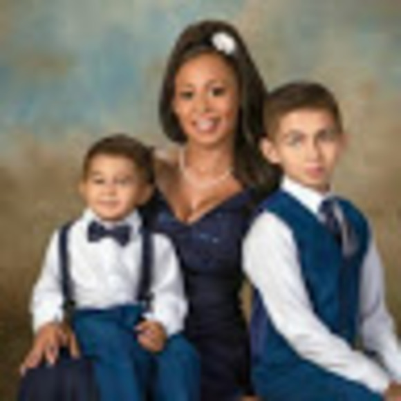 Profile Picture of Brianna Ebert (@briannaebert809) on Poshmark