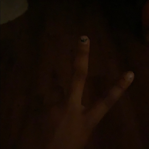 Profile Picture of Chloe Mullins (@simplychloeee) on Poshmark