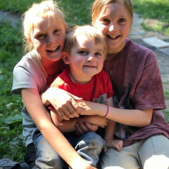 Maya Huberman - Poshmark Profile Picture of Maya Huberman (@mayahuberman) on Poshmark