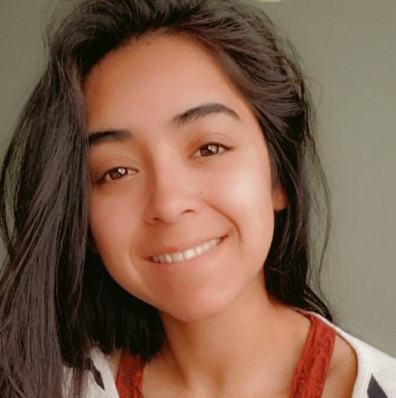 Profile Picture of Amanda Ramirez (@lilleaf1217) on Poshmark