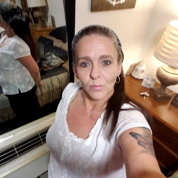 Profile Picture of Marlene Wilson (@marleneogles911) on Poshmark